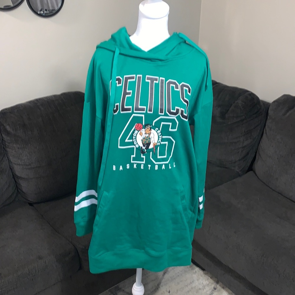 Celtics pullover